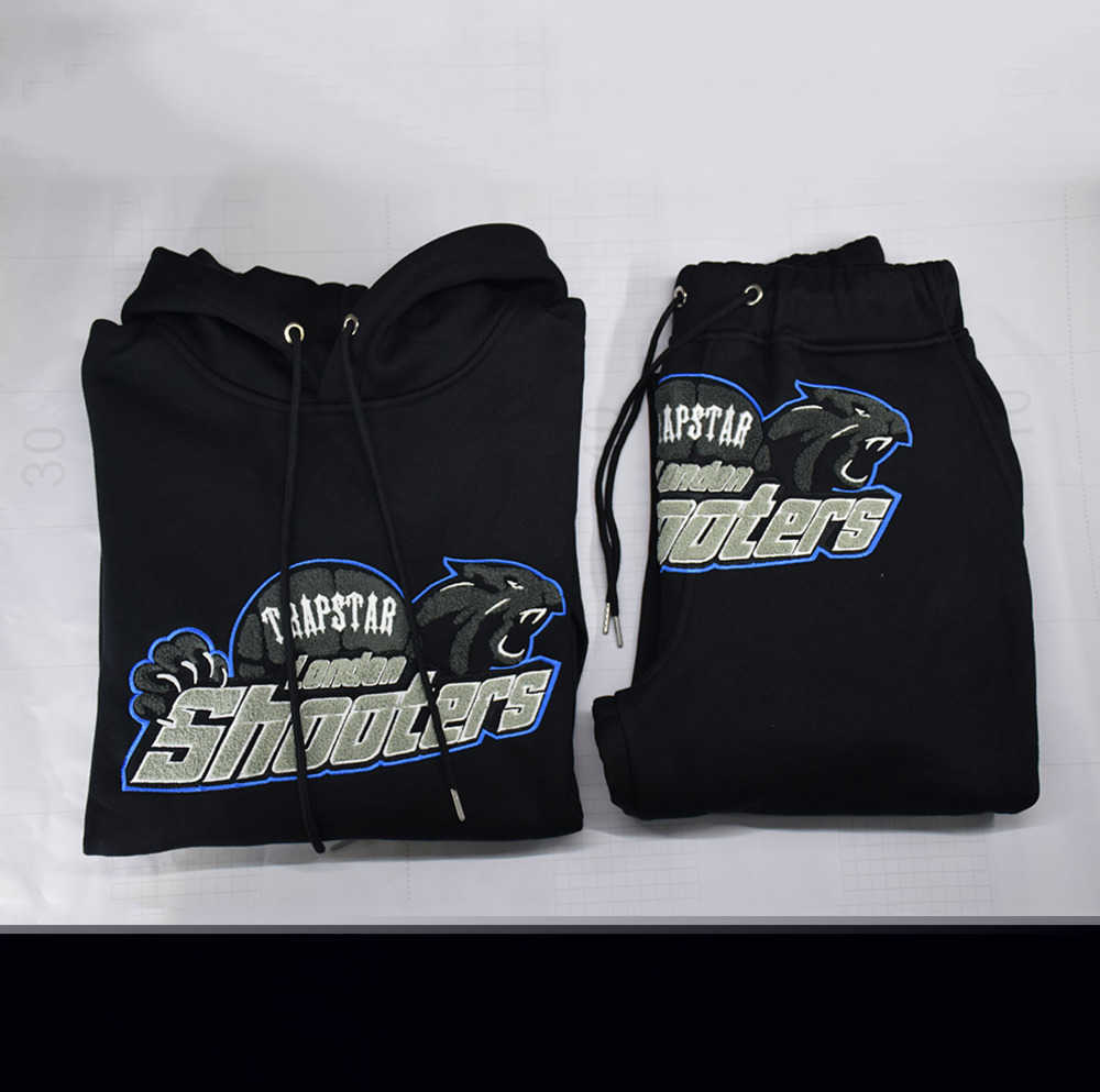 Men' Tracksuits Casual High Quality Embroidered Men Women Hoodie Trapstar London Shooters Hooded Tracksuit Designer Sportswear Pullovers 2023, B4
Men' Tracksuits Casual High Quality Embroidered Men Women Hoodie Trapstar London Shooters Hooded Tracksuit Designer Sportswear Pullovers 2023, B4