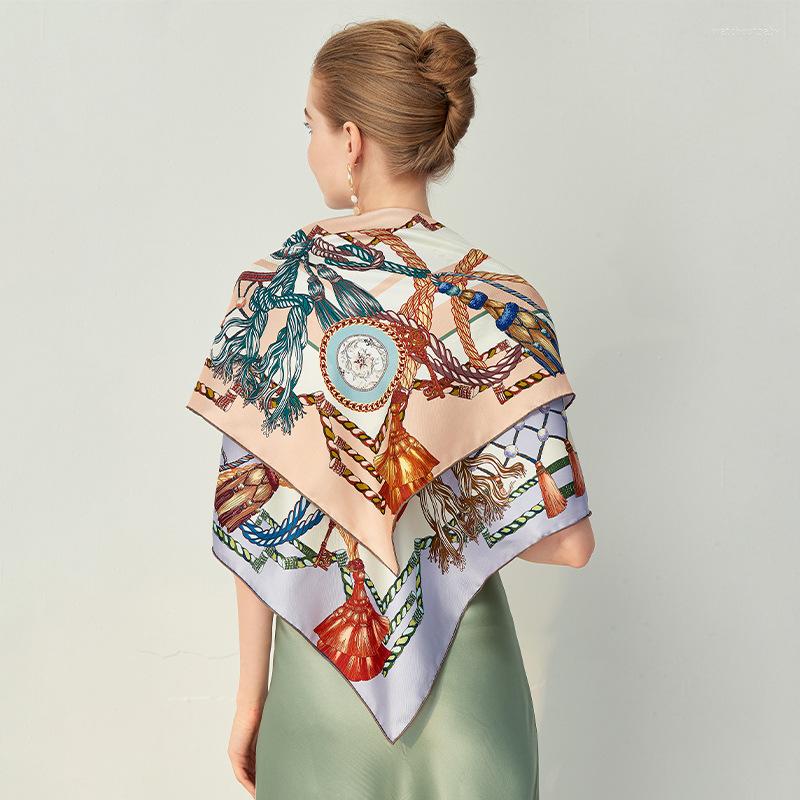 Scarves The Autumn/winter 21 Double-sided Printed Mixed Color Silk Twill Scarf 16mm 90cm Square
Scarves The Autumn/winter 21 Double-sided Printed Mixed Color Silk Twill Scarf 16mm 90cm Square