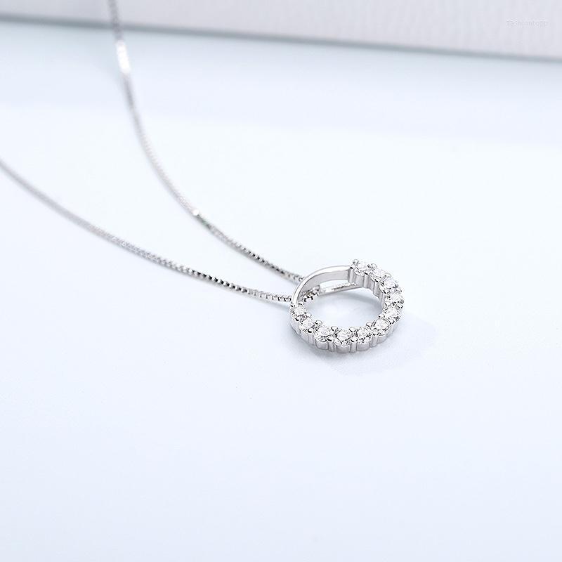 Pendant Necklaces Simple Light Luxury Plated Silver Clavicle Chain Charm Women Net Red Cold Wind Zircon Necklace Party Jewelry Gift
Pendant Necklaces Simple Light Luxury Plated Silver Clavicle Chain Charm Women Net Red Cold Wind Zircon Necklace Party Jewelry Gift