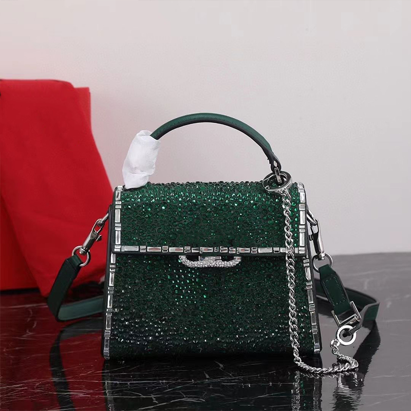 Womens Designer Shoulder Bags Sparkling Diamond Totes crystal shoulderbags valentinose crossbody bag Vsling Tote bags valentinoity handbags sling chains purse, Black
Womens Designer Shoulder Bags Sparkling Diamond Totes crystal shoulderbags valentinose crossbody bag Vsling Tote bags valentinoity handbags sling chains purse, Black
