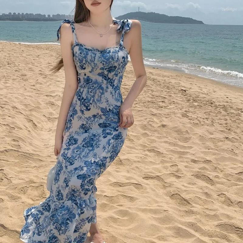 Casual Dresses French Summer Vintage Floral Women Dress Midi Sleeveless Backless Y2k Fashion Blue Boho Party Bodycon Chic Beach
Casual Dresses French Summer Vintage Floral Women Dress Midi Sleeveless Backless Y2k Fashion Blue Boho Party Bodycon Chic Beach