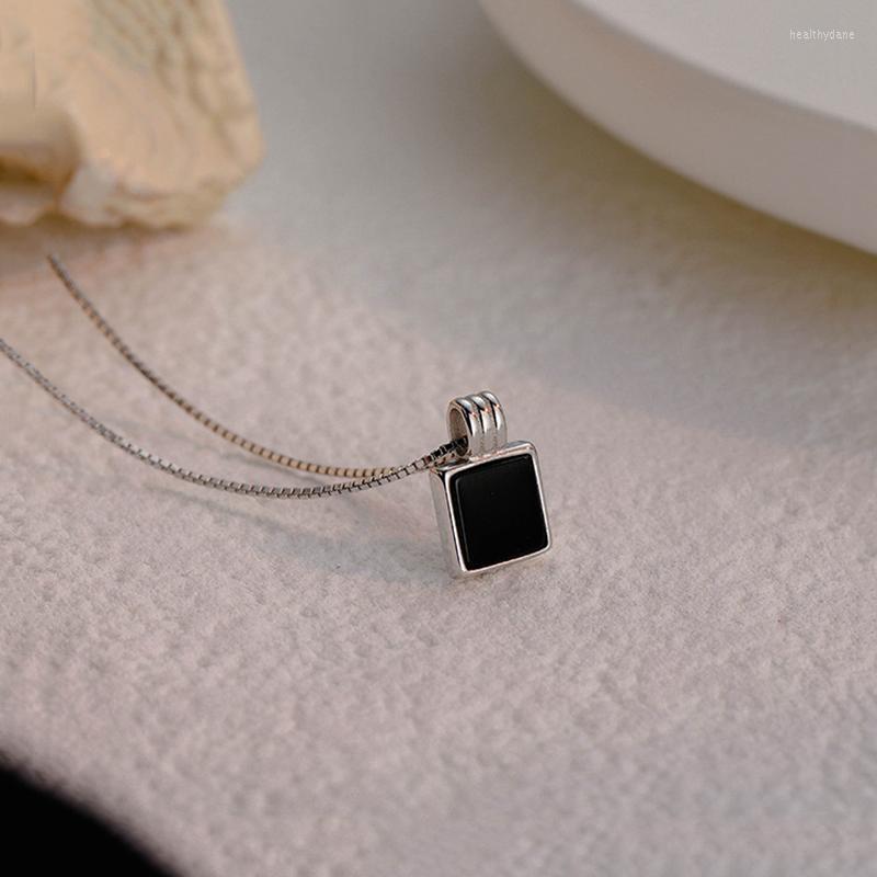 Pendant Necklaces Women Kpop Retro Vintage Black Crystal Square For Party Temperament Zircon Beads Charms Box Chain Jewelry Gift
Pendant Necklaces Women Kpop Retro Vintage Black Crystal Square For Party Temperament Zircon Beads Charms Box Chain Jewelry Gift