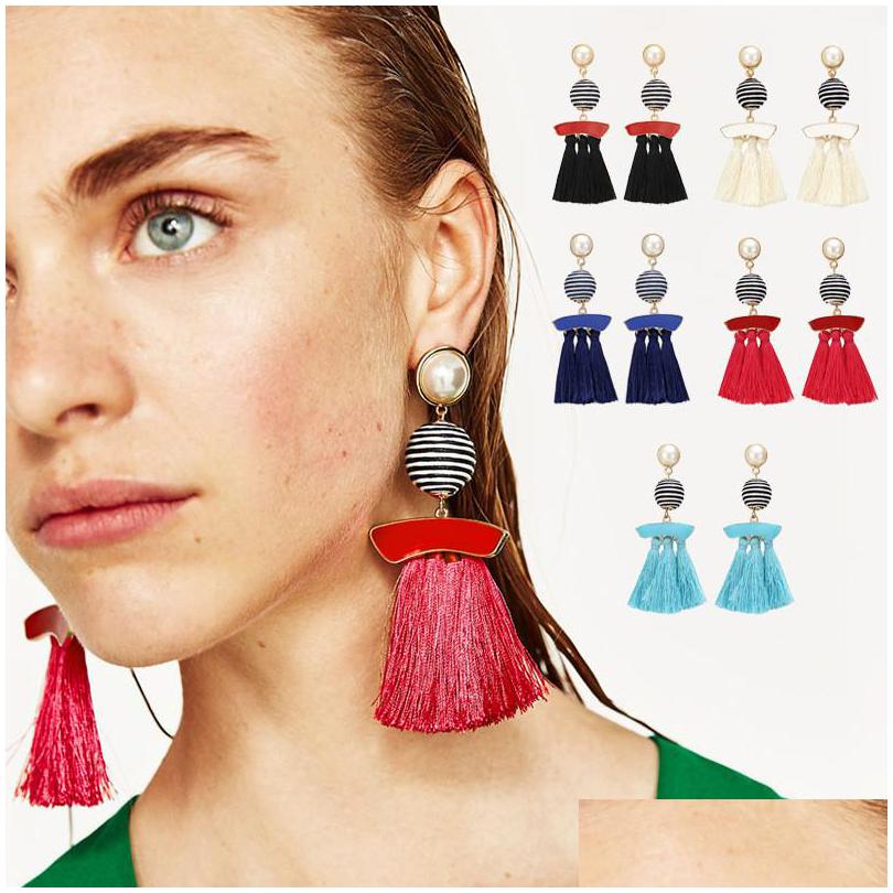 Dangle Chandelier Novelty 3 Strands Long Tassel Round Ball Stud Earrings White Pearl Cute Piercing Women Jewelry New Year Dhgarden Dhoeu
Dangle Chandelier Novelty 3 Strands Long Tassel Round Ball Stud Earrings White Pearl Cute Piercing Women Jewelry New Year Dhgarden Dhoeu