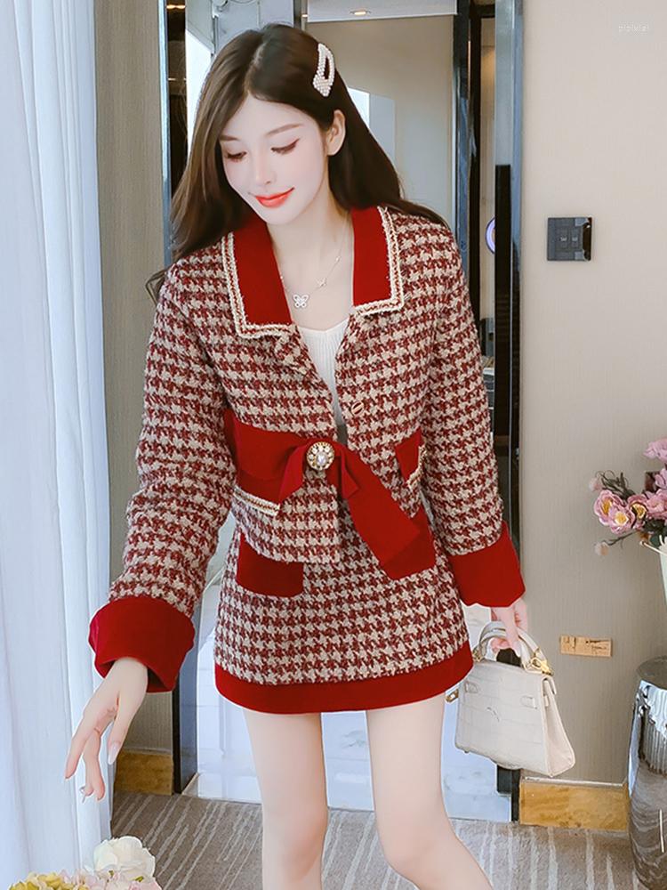 Work Dresses Women Autumn Wintet Dress Suit Red Small Fragrance Skirt Celebrity Temperament Gentle V-Neck High Sense Two-Piece Set D1809
Work Dresses Women Autumn Wintet Dress Suit Red Small Fragrance Skirt Celebrity Temperament Gentle V-Neck High Sense Two-Piece Set D1809
