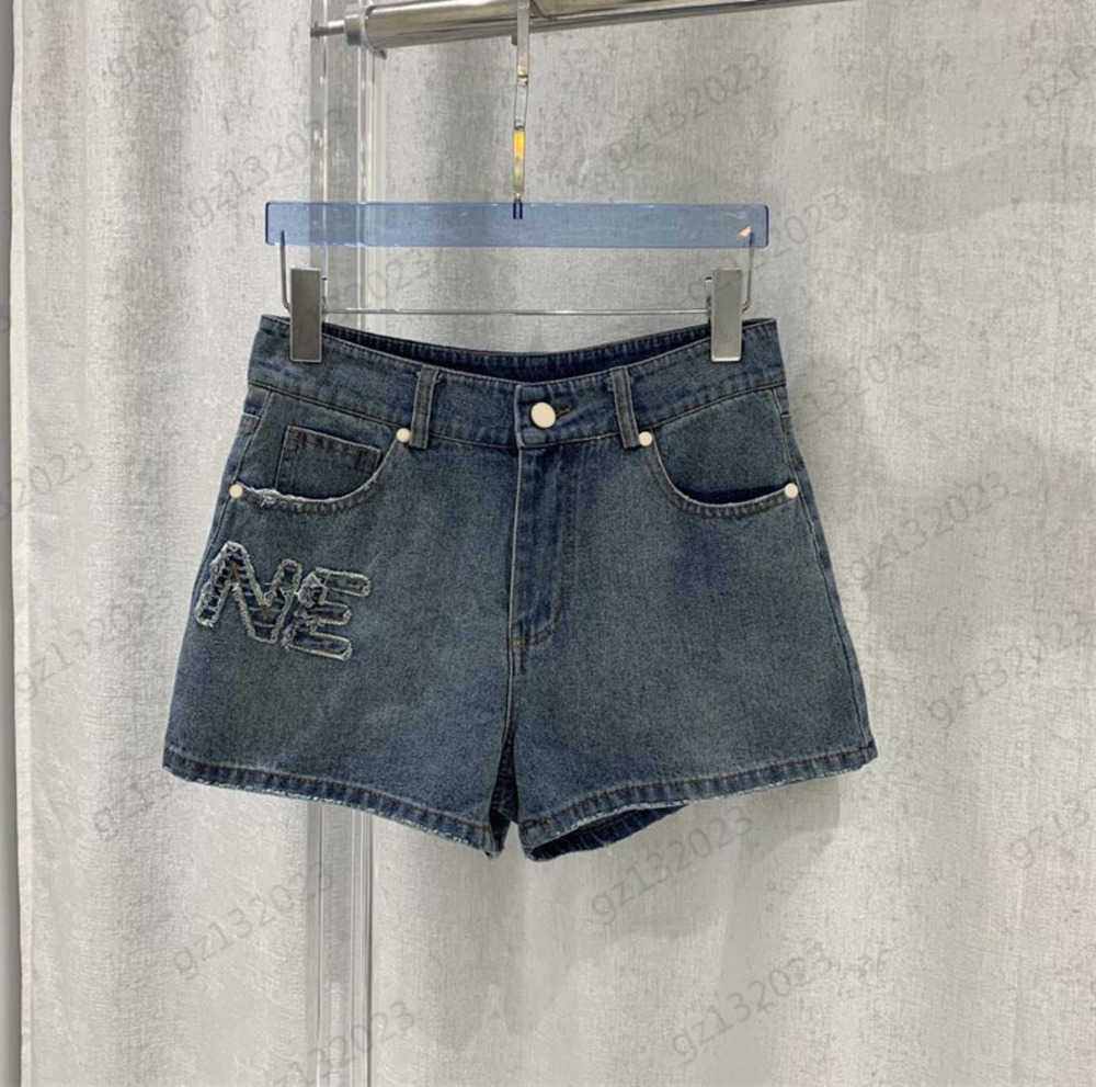 Womens Shorts Stereo Lettering Applique Cloth Embroidered Medieval Style Denim Shorts Custom Button Pocket Design Classic Style Casual Short Women Apparel 1970
Womens Shorts Stereo Lettering Applique Cloth Embroidered Medieval Style Denim Shorts Custom Button Pocket Design Classic Style Casual Short Women Apparel 1970