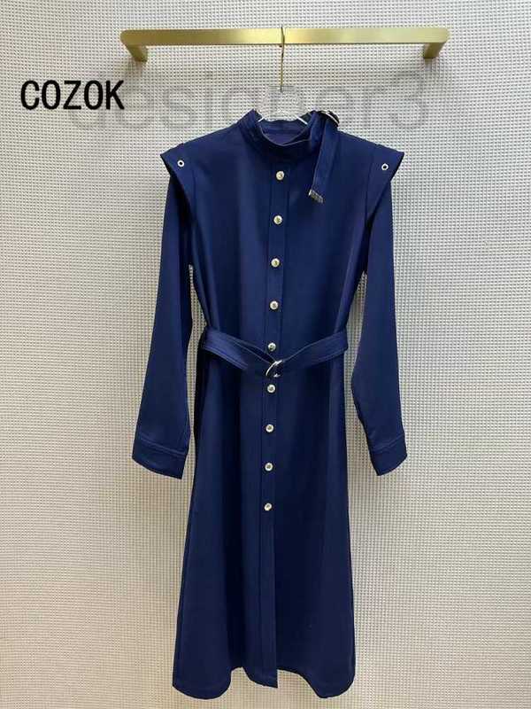 Casual Dresses Designer 2023 Fashion texture Lotus blue Stand collar sleeve Waist O-neck belt draped dress Draped lace zipper Female Dress 27BN, Beige
Casual Dresses Designer 2023 Fashion texture Lotus blue Stand collar sleeve Waist O-neck belt draped dress Draped lace zipper Female Dress 27BN, Beige
