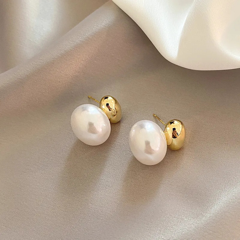 Stud 2023 French Elegant Gold Color Bean Spliced Flat Pearl Earrings for Korean Fashion Jewelry Party Women's Sweet Accessories 231114