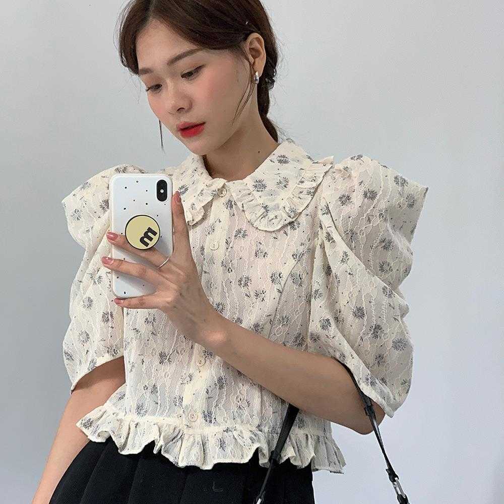 Vintage Puff Sleeve Blouses: 3D Wooden Ear Detail for Summer Court Style, Picture color
Vintage Puff Sleeve Blouses: 3D Wooden Ear Detail for Summer Court Style, Picture color