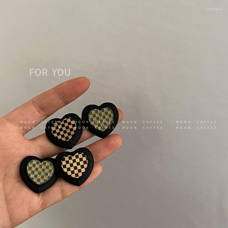 Stud Earrings Autumn And Winter Wooden Green Retro Checkerboard Gesen Love Cute Peach Heart Fashion Female INS
Stud Earrings Autumn And Winter Wooden Green Retro Checkerboard Gesen Love Cute Peach Heart Fashion Female INS