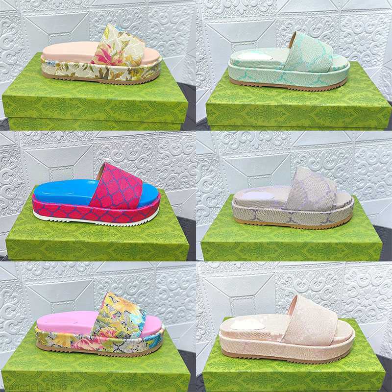 2023 Women's platform slippers embroidered canvas designer slides slip on slipper girls Canvas covered sandals good, Colour 2
2023 Women's platform slippers embroidered canvas designer slides slip on slipper girls Canvas covered sandals good, Colour 2