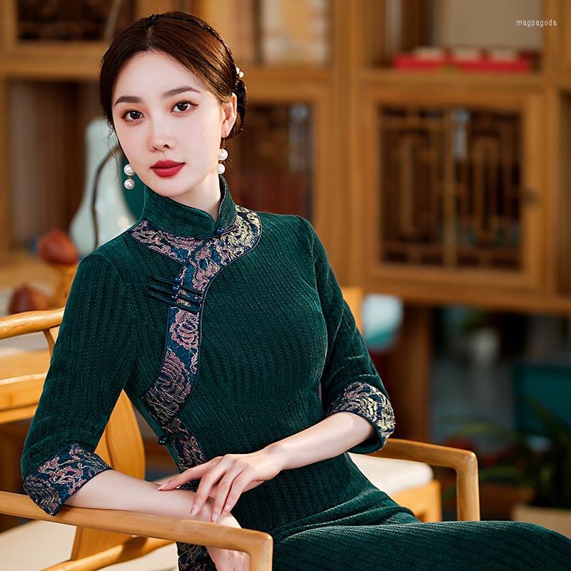 Ethnic Clothing Green Long Qipao Lady Chinese Traditional Elegent Dress Side Split Cheongsam Big Size Vestidos Mandarin Collar Formal Party
Ethnic Clothing Green Long Qipao Lady Chinese Traditional Elegent Dress Side Split Cheongsam Big Size Vestidos Mandarin Collar Formal Party