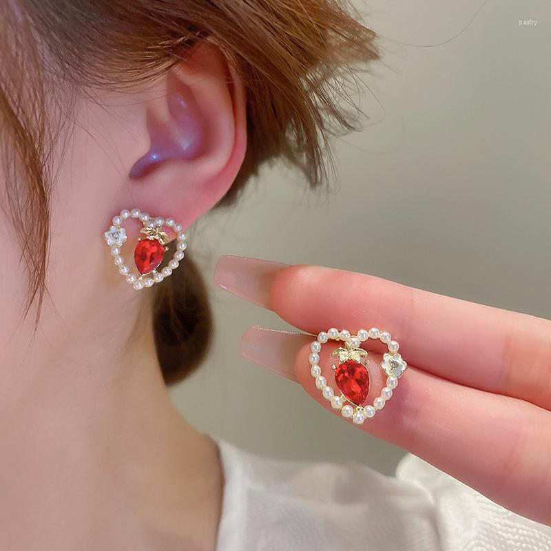 Stud Earrings 2023 Arrival Fashion Heart Metal Women Classic Pearl Flower Love Small Light Luxury Female Jewelry 
Stud Earrings 2023 Arrival Fashion Heart Metal Women Classic Pearl Flower Love Small Light Luxury Female Jewelry