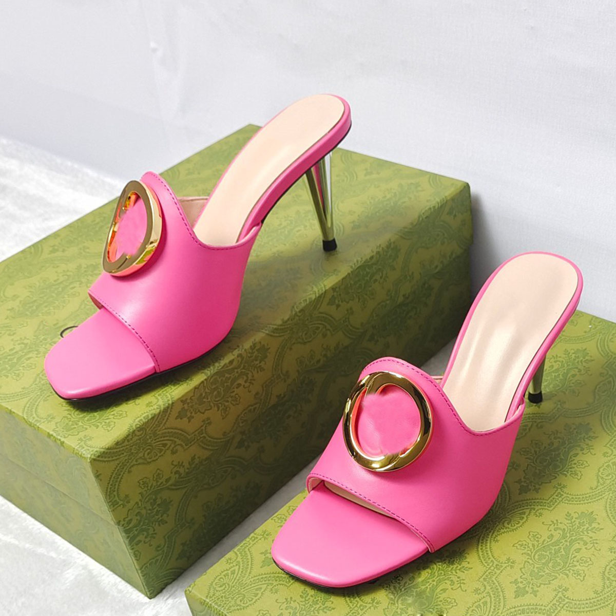 Blondie Mule Slippers Slides Sandals heeled chunky block heels open-toe women's luxury designers motif leather outsole Evening Party shoes 7cm factory footwear, White
Blondie Mule Slippers Slides Sandals heeled chunky block heels open-toe women's luxury designers motif leather outsole Evening Party shoes 7cm factory footwear, White