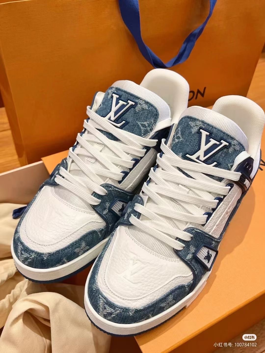2023SS trainer Louis Vuitton lv Designer Men Causal Shoes Fashion Woman Leather Up Platform Sole Sneakers White Black guccie mens womens Luxury nike dunks Shoes
2023SS trainer Louis Vuitton lv Designer Men Causal Shoes Fashion Woman Leather Up Platform Sole Sneakers White Black guccie mens womens Luxury nike dunks Shoes