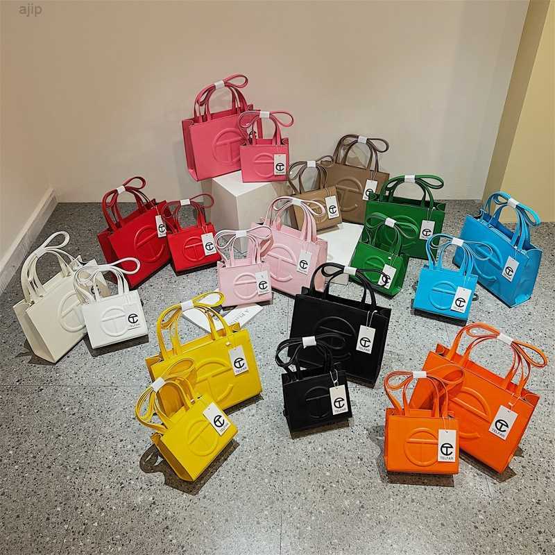 Wholesale fashion New hand-held one-shoulder messenger solid color shopping bag large-capacity pu ladies tide teflar s, Big size red
Wholesale fashion New hand-held one-shoulder messenger solid color shopping bag large-capacity pu ladies tide teflar s, Big size red