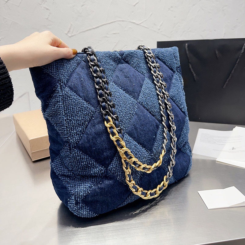 Channel Quilted Shopping Bag Denim Black Chain Tote Luxurys Handbags Designer Shoulder Bag 25CM, Black-denim-25*30cm
Channel Quilted Shopping Bag Denim Black Chain Tote Luxurys Handbags Designer Shoulder Bag 25CM, Black-denim-25*30cm