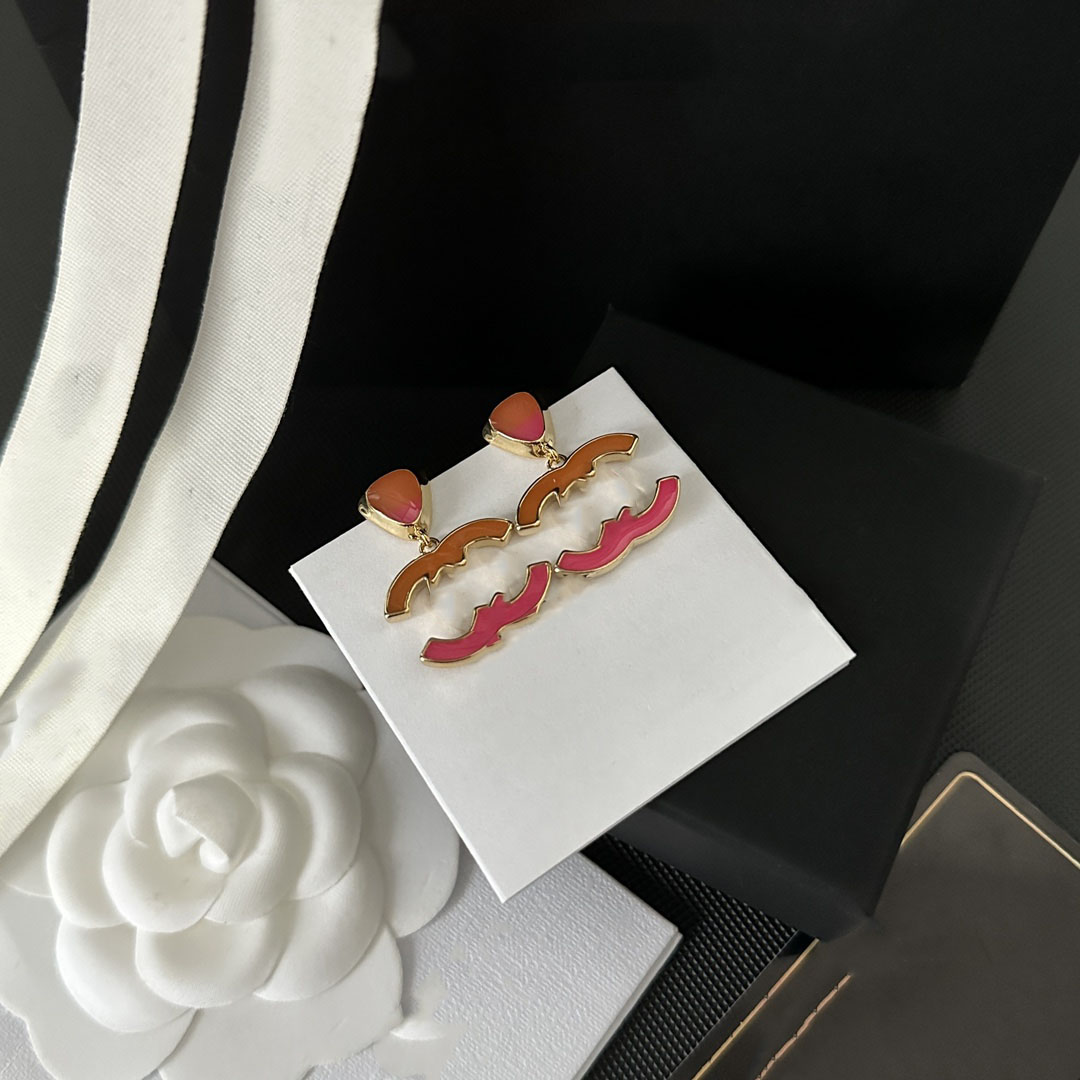 Double Letter Stud Luxury Designer Dangle Chandelier Earring Copper Geometric 18K Gold Plated Women Round Channel Crystal Rhinestone Wedding Jewelry
Double Letter Stud Luxury Designer Dangle Chandelier Earring Copper Geometric 18K Gold Plated Women Round Channel Crystal Rhinestone Wedding Jewelry