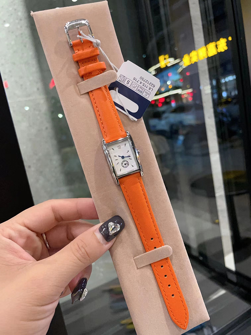 Delicate ladies' watch two-and-a-half stitches of 316 stainless steel strap diameter 33cm, Color 3
Delicate ladies' watch two-and-a-half stitches of 316 stainless steel strap diameter 33cm, Color 3