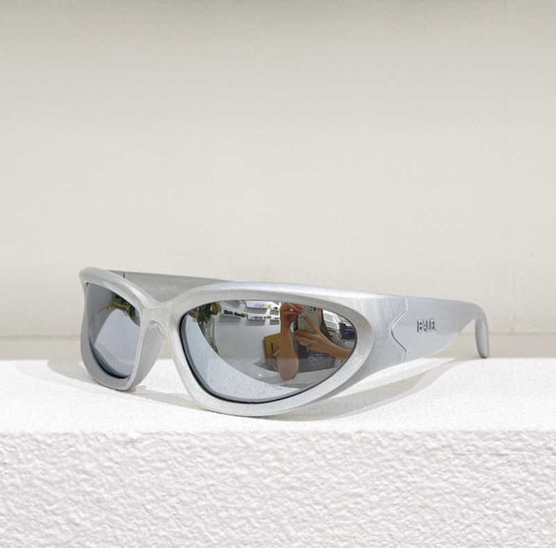 Designer Sunglasses for Men Women Of the same type Luxury Brand Versage Glasses Polarized UV Protectio Lunette Gafas de sol Shades Goggle Beach Model BB0157s
Designer Sunglasses for Men Women Of the same type Luxury Brand Versage Glasses Polarized UV Protectio Lunette Gafas de sol Shades Goggle Beach Model BB0157s