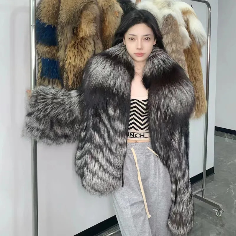 Women's Fur Faux 2023 real sable Winter Import Coat Weave Whole Skin Thick Female Long Sleeve Short Natural Coats 231114