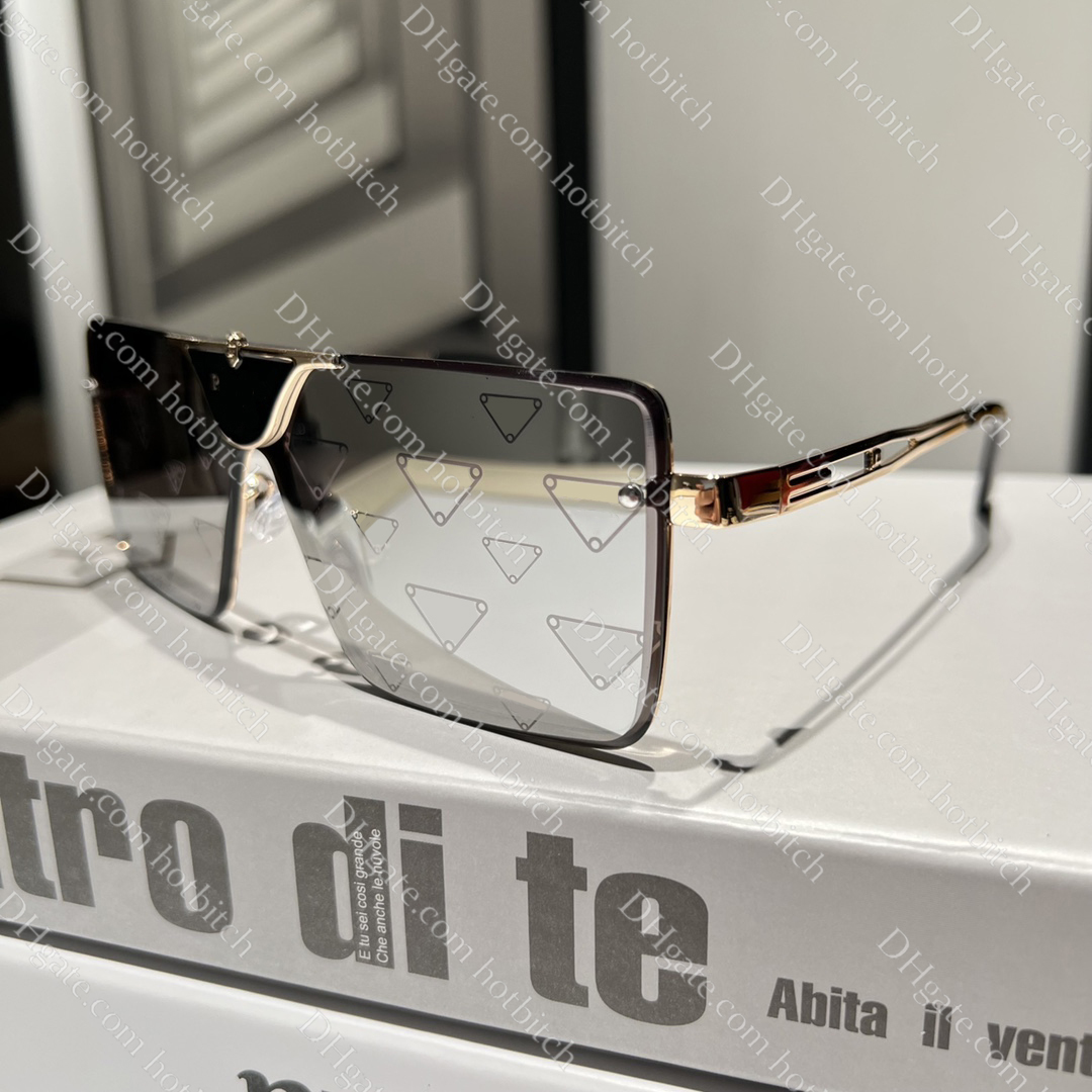 Designer Sunglasses for Women Sun Gasses with Triangular Letter Design Mens Trendy Outdoor Travel Vacation Driving Blackout Eyeglasses
Designer Sunglasses for Women Sun Gasses with Triangular Letter Design Mens Trendy Outdoor Travel Vacation Driving Blackout Eyeglasses