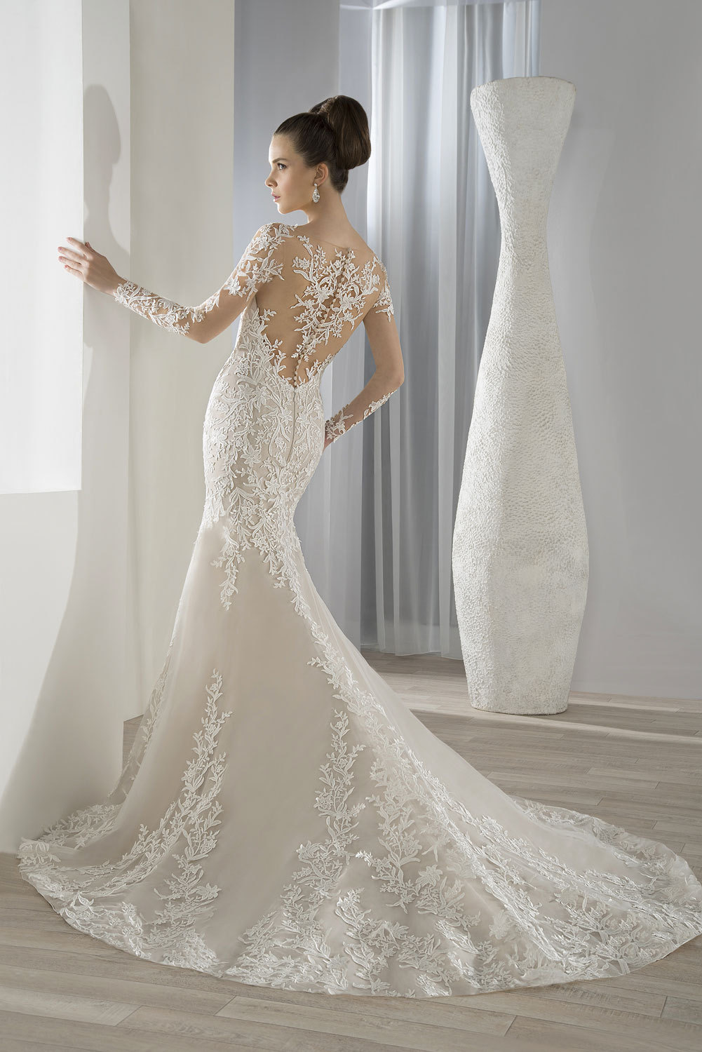 2023 Arabic White Mermaid Wedding Dresses sexy lace appliques Beaded Crystals illusion long sleeve Bridal Gowns Garden Bride Dresses new Spring Vestid