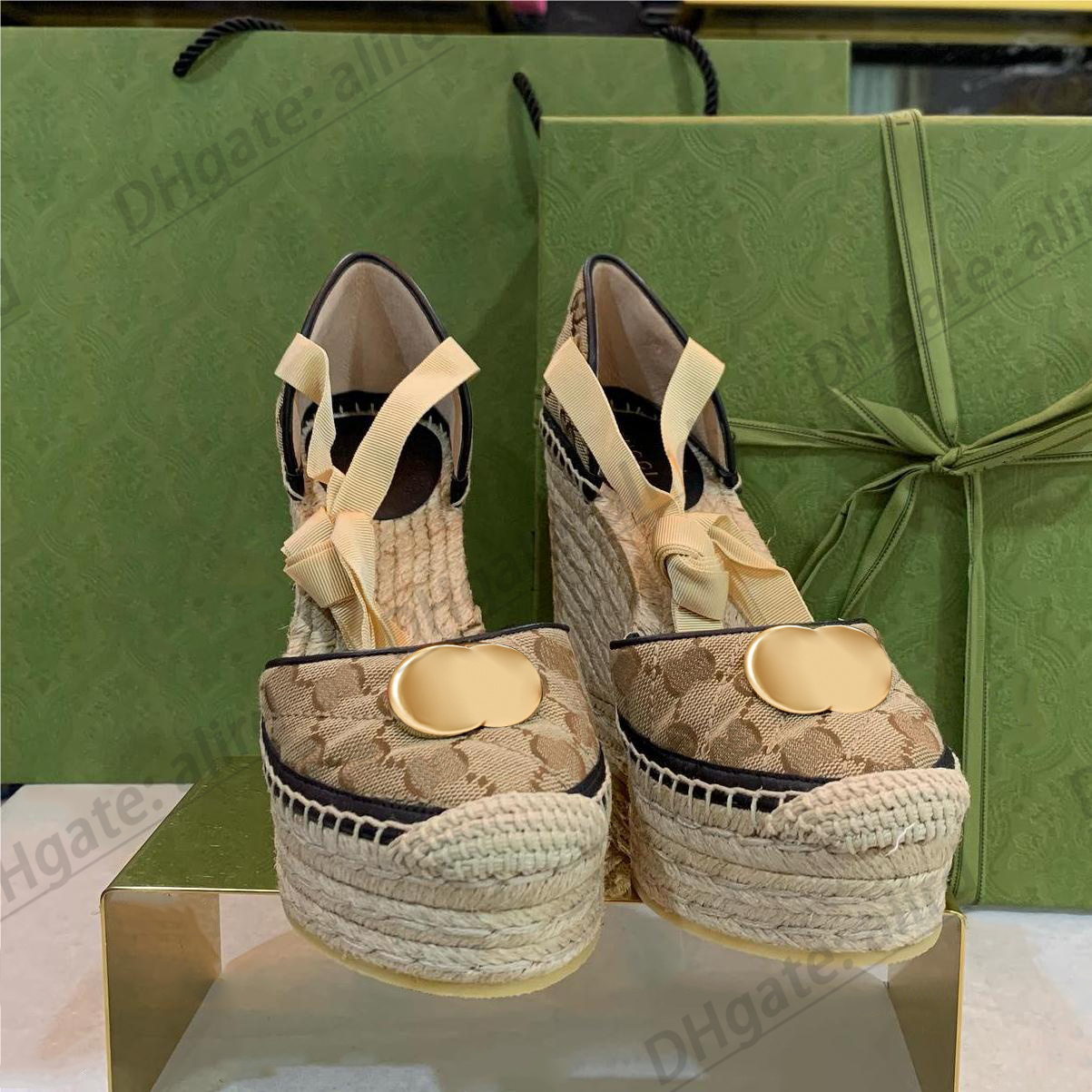 luxury designer Coarse guccie sandal for Women high heel summer classic thick platform slide wedge espadrille with ribbon tie leather lady slipper, #5
luxury designer Coarse guccie sandal for Women high heel summer classic thick platform slide wedge espadrille with ribbon tie leather lady slipper, #5
