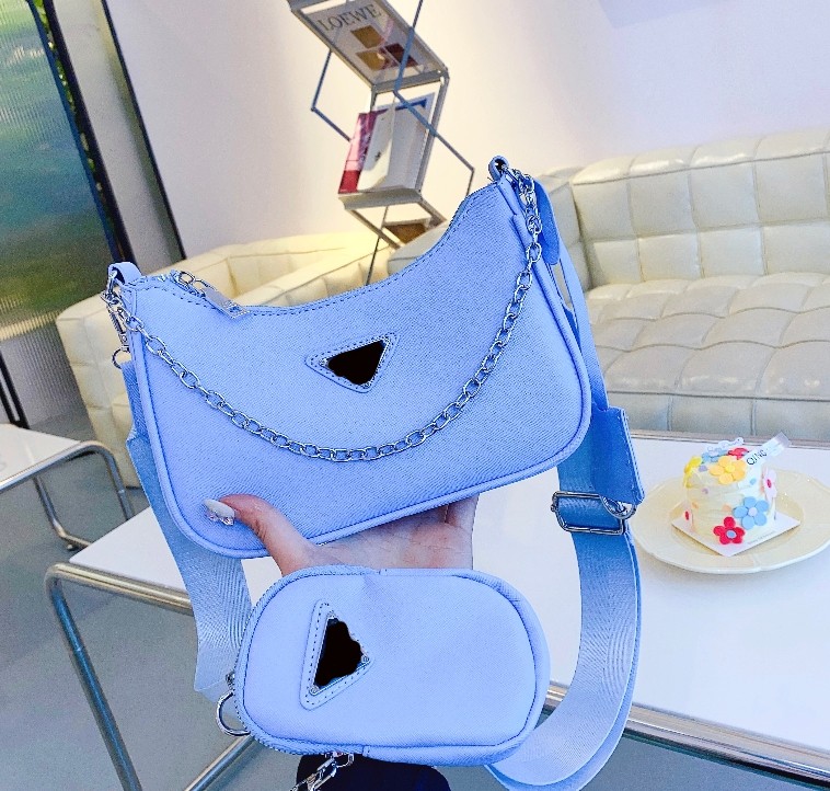 Multicolor Nylon Shoulder Bags Women Letters Handbags Purses Small Totes High Quality Classic Underarm Bag Wholesale, White
Multicolor Nylon Shoulder Bags Women Letters Handbags Purses Small Totes High Quality Classic Underarm Bag Wholesale, White