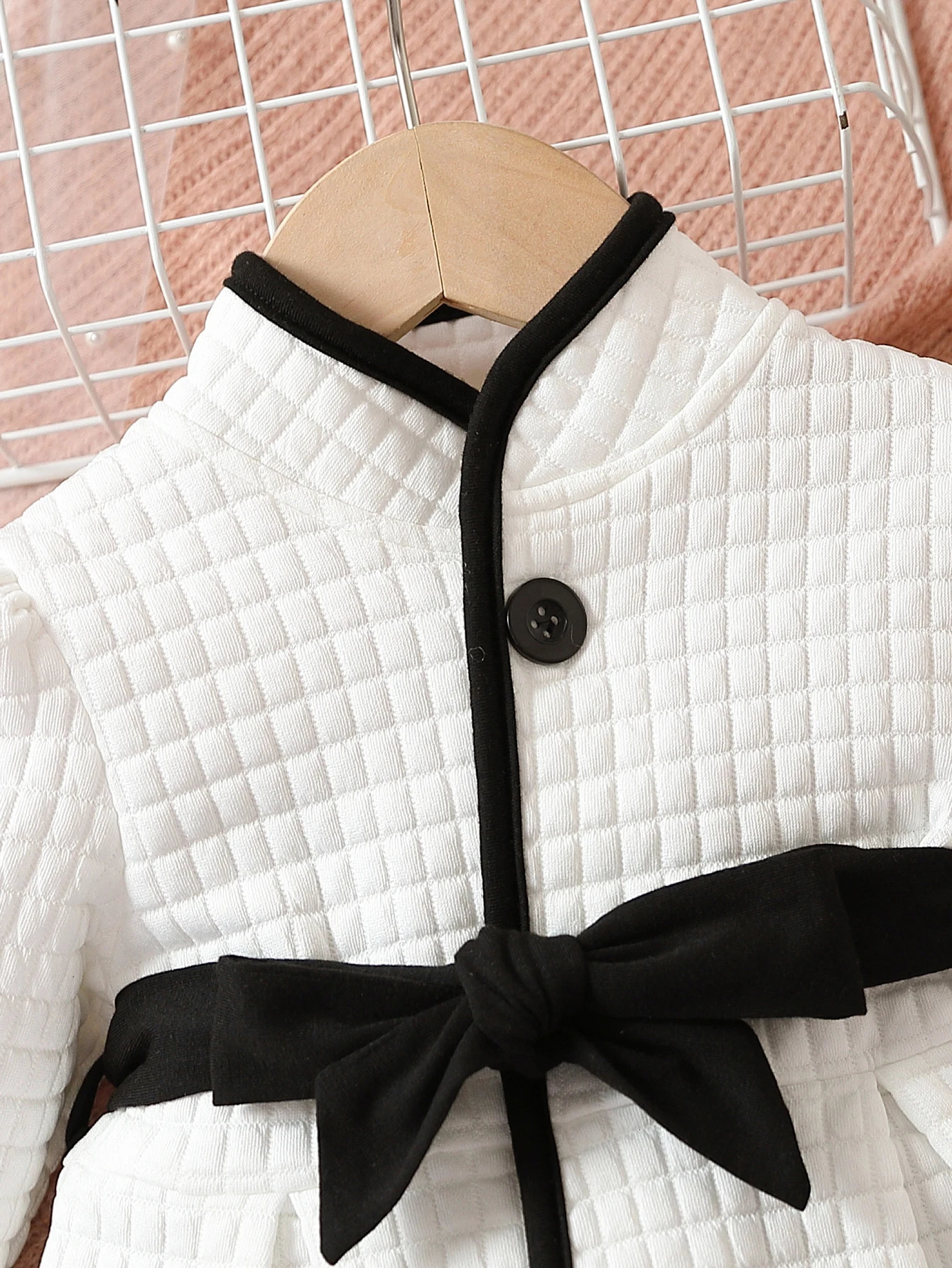 Jackets Baby Girls Fashion Autumn And Winter Thermal Belted Dress Set Princess Coat Classic Black White Color Contrast Cardigan 231115