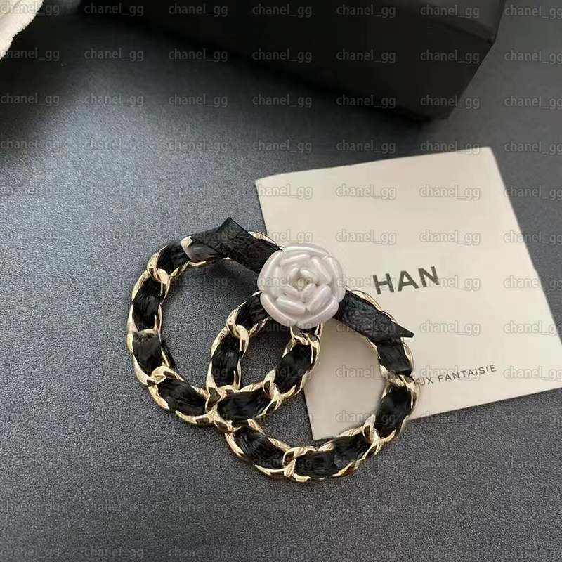 CH womens brooch crystal hot brand jewelry diamonds vintage Luxury advanced retro brooches for designer high quality Pins exquisite gift official reproductions 23
CH womens brooch crystal hot brand jewelry diamonds vintage Luxury advanced retro brooches for designer high quality Pins exquisite gift official reproductions 23