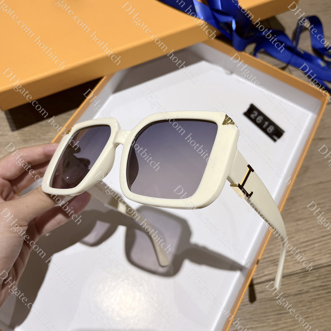 Luxury Brand Sunglasses for Women Large Frame Mens Driving Sunglasses Travel Vacation Beach Eyelasses Designer Eyewear Gasses
Luxury Brand Sunglasses for Women Large Frame Mens Driving Sunglasses Travel Vacation Beach Eyelasses Designer Eyewear Gasses