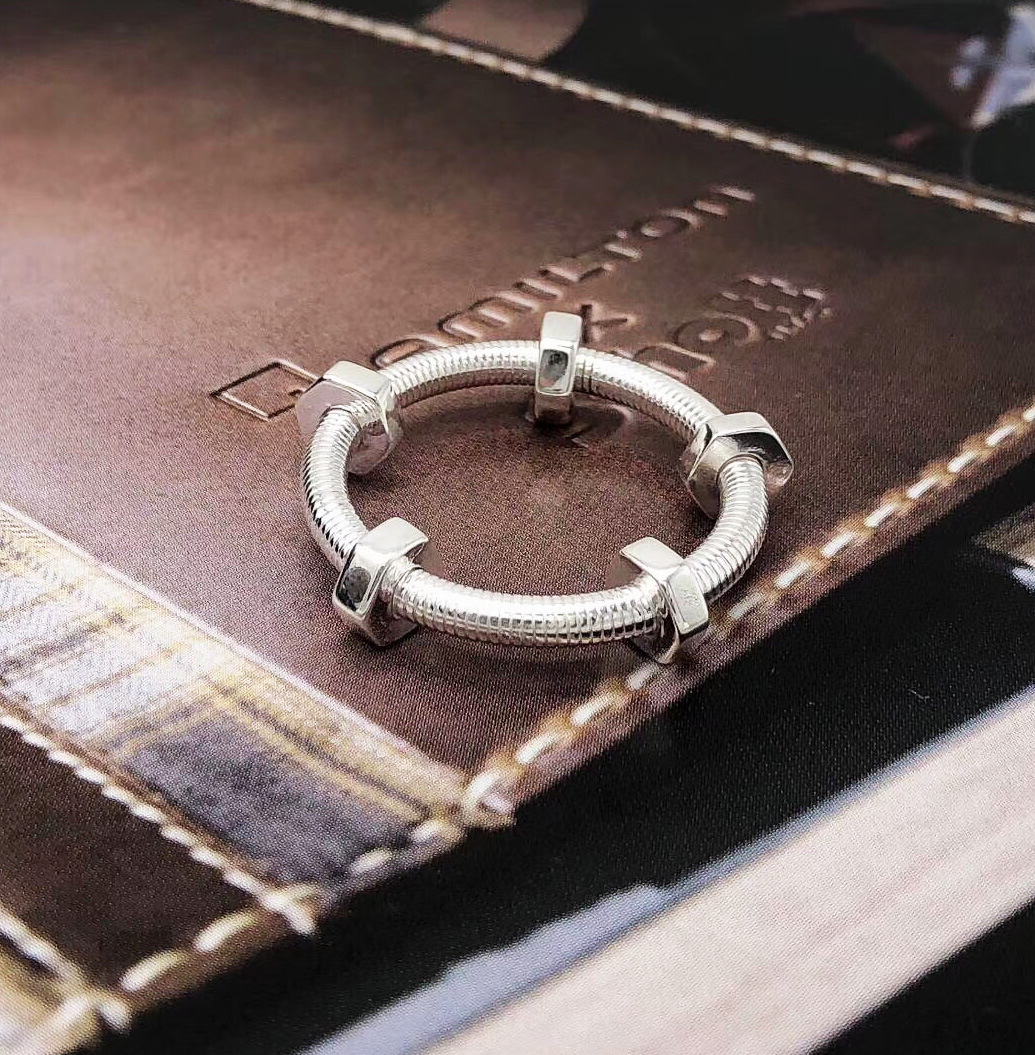 Designer ring Simple color-preserving gold-plated silver ring men's and women's start adjustable ins style spot wholesale1
Designer ring Simple color-preserving gold-plated silver ring men's and women's start adjustable ins style spot wholesale1