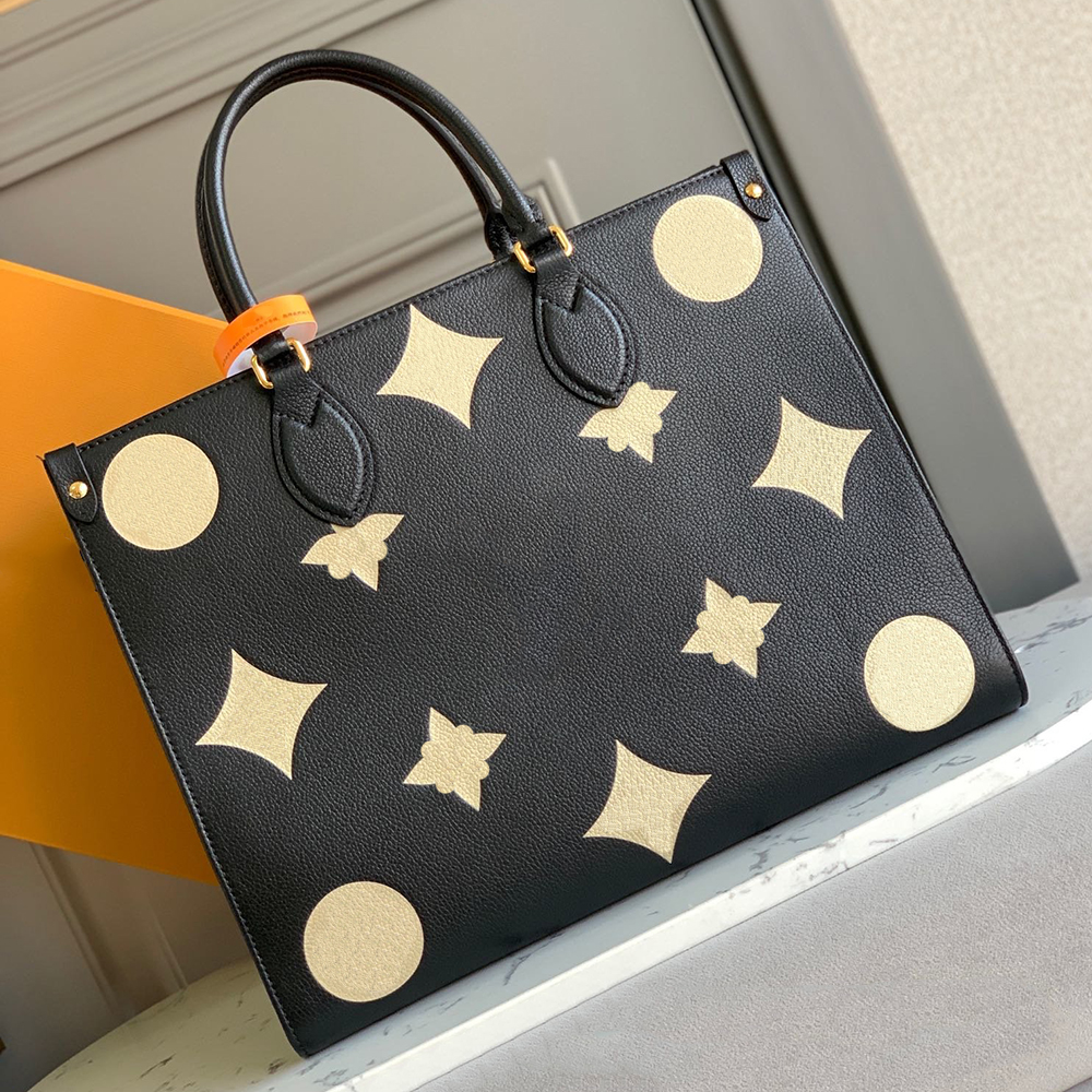 Luxurious Genuine Leather Large Shoulder Bag for Women Designer Tote Handbag on the Go