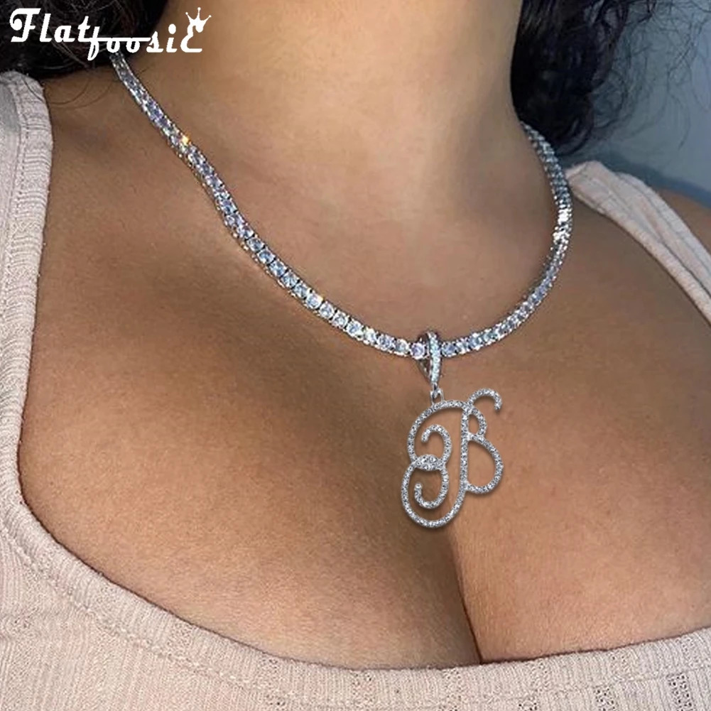 Chokers Flatfoosie Mode A Z Cursive Letter Kristallkette Halskette für Frauen Bling Iced Out Initial Anhänger Hip Hop Schmuck 231114
