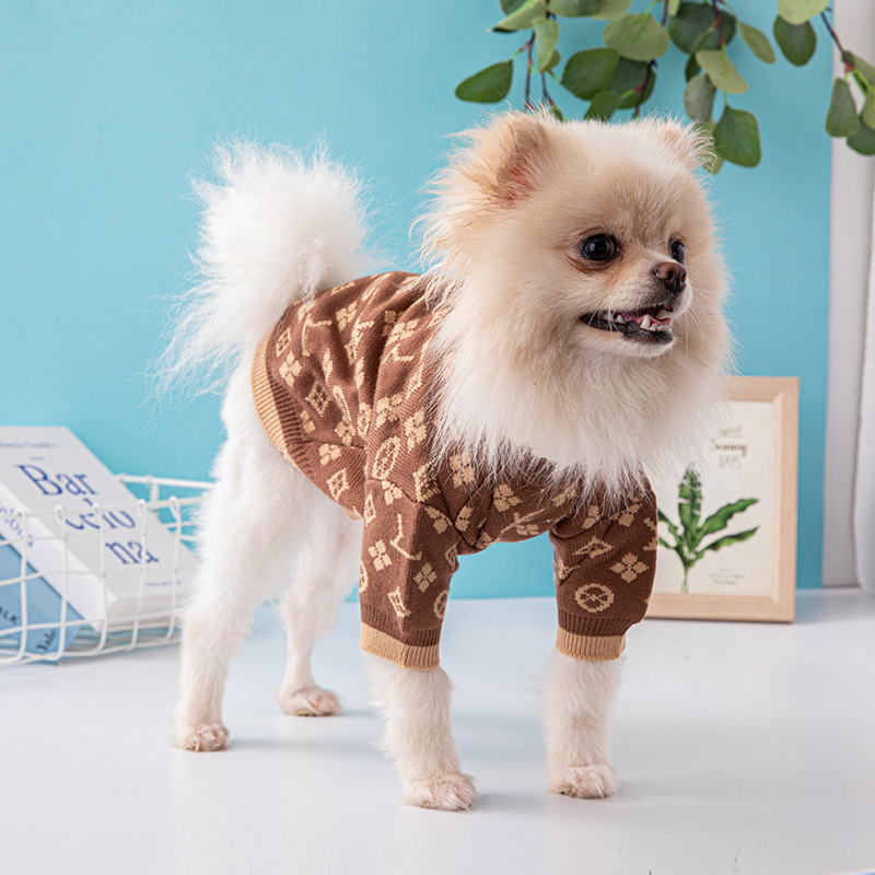 2026 New Warm Sweater Luxury Dog Apparel With Classic Jacquard Letter Pattern Designer Pet Clothes For Small Medium Dogs Cat Sweaters Lightweight Pets