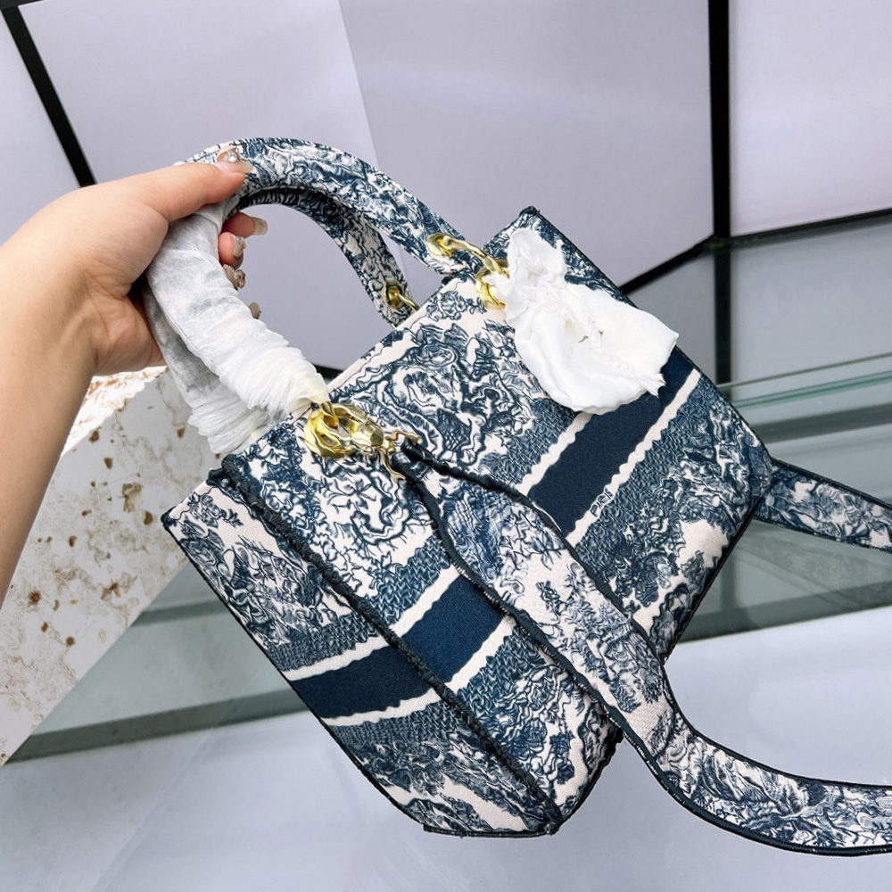 Luxury Bags for Women the tote bag Embroidery Designer Handbag Casual Tote Bag Lady Crossbody Bags Fashion Purse Classic Square Clutches tote t5, #16 weave
Luxury Bags for Women the tote bag Embroidery Designer Handbag Casual Tote Bag Lady Crossbody Bags Fashion Purse Classic Square Clutches tote t5, #16 weave