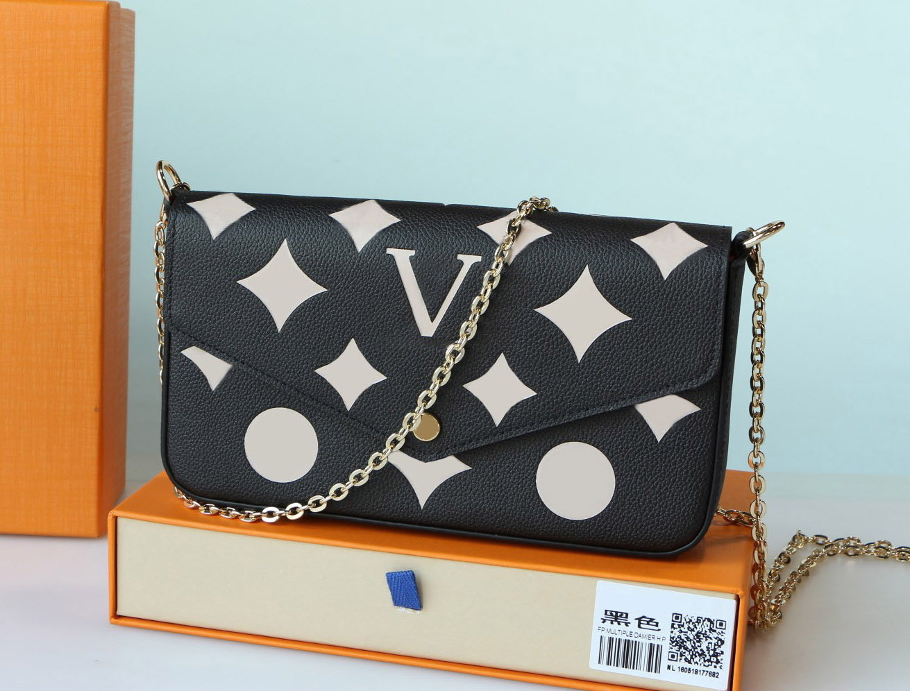 Fashion designer women shoulder bags luxury Pochette Felicie handbags leather flower letter chains crossbody ladies Empreinte purses whit box Top-quality, 69977#monogrames
Fashion designer women shoulder bags luxury Pochette Felicie handbags leather flower letter chains crossbody ladies Empreinte purses whit box Top-quality, 69977#monogrames