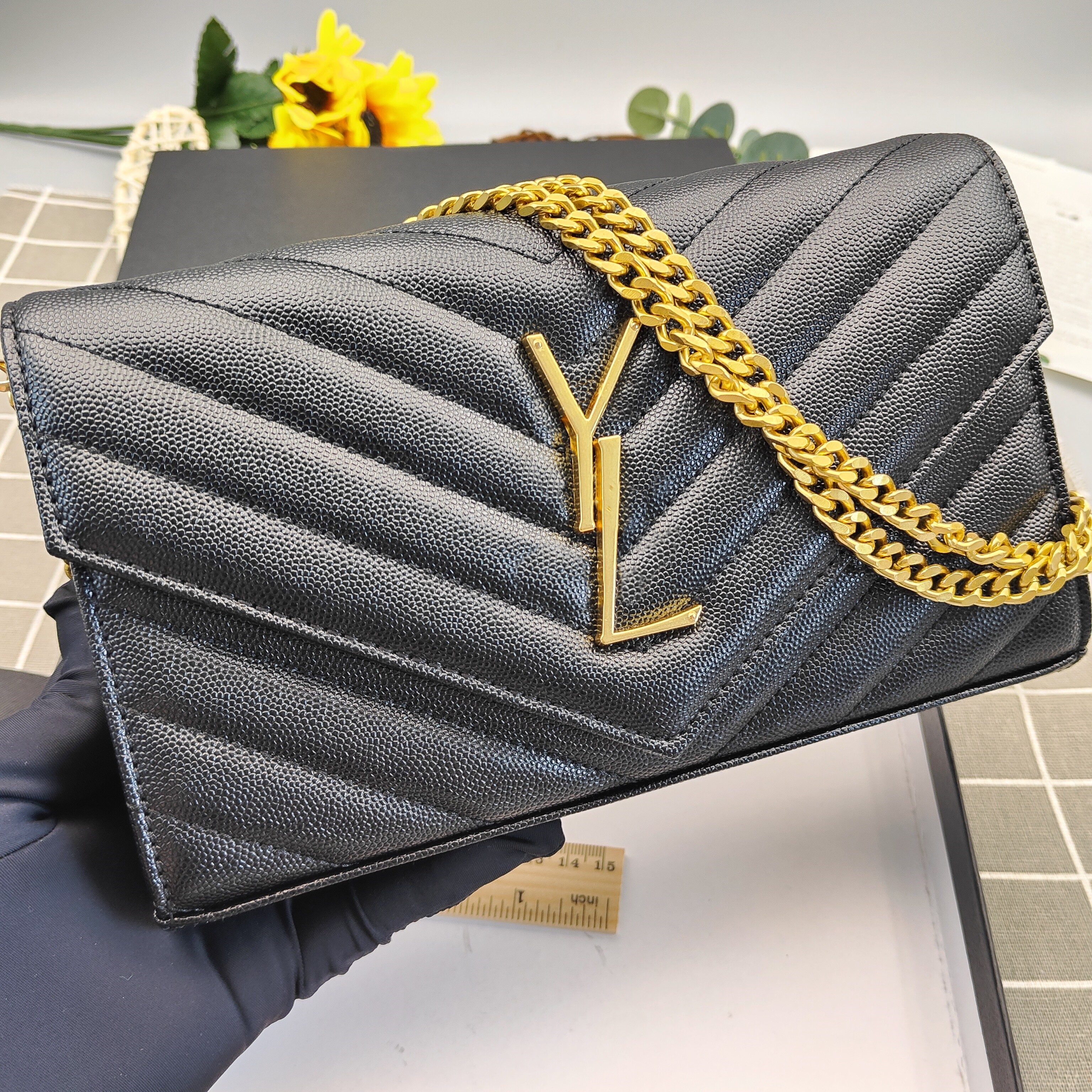 Designer bag Chain strap plaque grained leather pourse luxurys handbags Women Shoulder Bags CrossBody Letter black Lady Totes Hasp Flap Interior Compartment Pouch, Color10
Designer bag Chain strap plaque grained leather pourse luxurys handbags Women Shoulder Bags CrossBody Letter black Lady Totes Hasp Flap Interior Compartment Pouch, Color10
