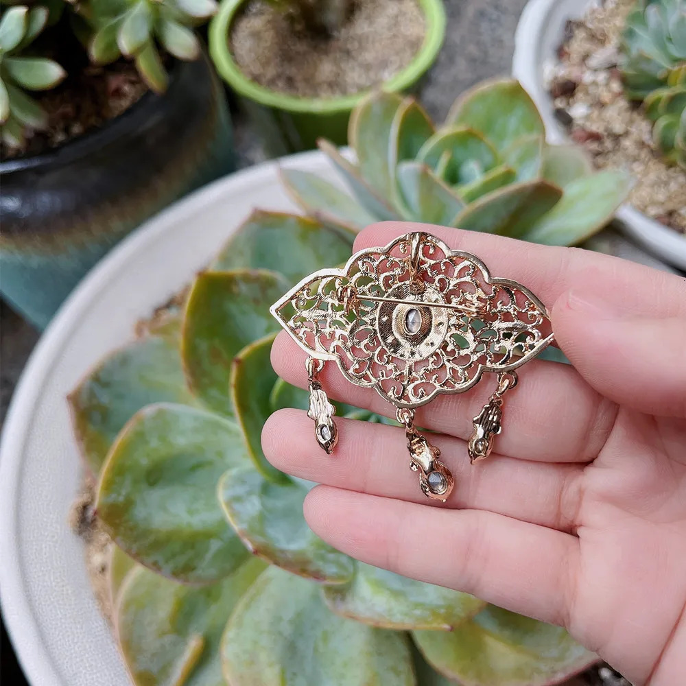 Pins Brooches Neovisson Fashion Gold Color Arabic Brooch for Delicate woman Morocco Caftan Fashion Style Wedding Jewelry Romantic Gift 231115
