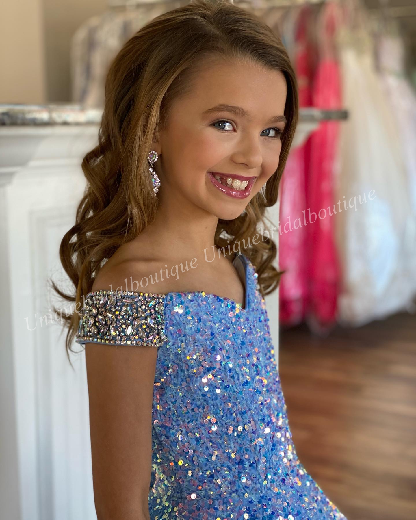 Iridescent Girl Pageant Dress 2023 Veet Sequin Beading Off-Shoulder little Kid Birthday Formal Party Gown A-e Toddler Teens Preteen or-Length Pink Ivo
