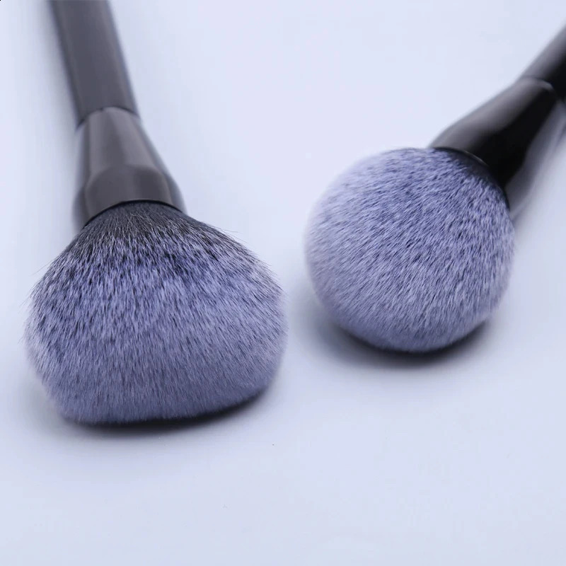 Makeup Tools 1Pc Black Spft Makeup Brushes Large Powder Foundation Blush Make Up Brushes Makeup Brush Professionaly Make-up Tools Wholesale 231115