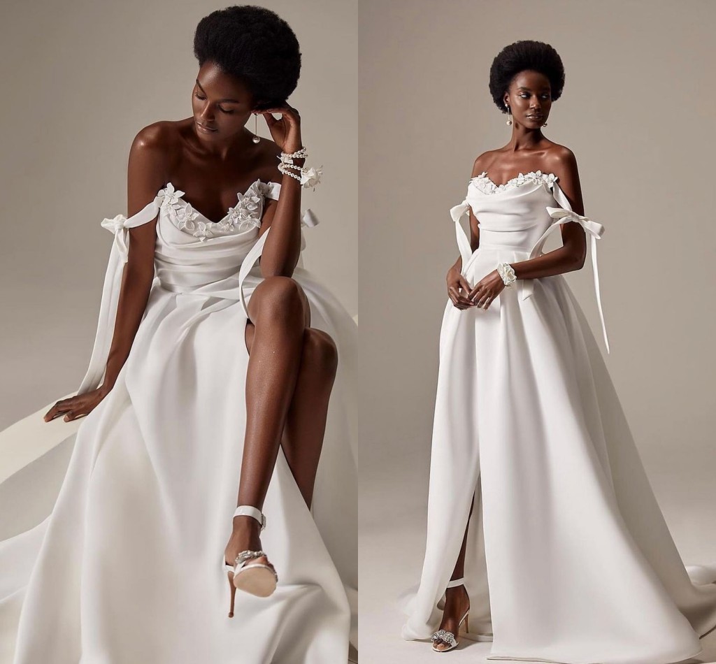 Elegant Bohemian Plus Size A Line Wedding Dresses Sweetheart Satin Side Split Sweep Train Handmade Flowers Applique Beach Boho Bridal Gowns For Weddin