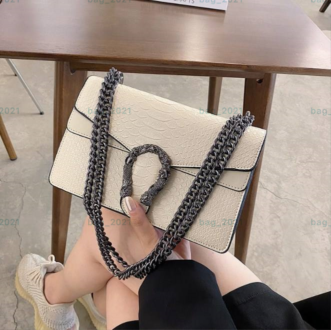 Classic Luxury Chain Fashion 2021 Plaid Flower Brand Wallet Vintage Ladies Brown Leather Handbag designer shoulder bag with box, Black
Classic Luxury Chain Fashion 2021 Plaid Flower Brand Wallet Vintage Ladies Brown Leather Handbag designer shoulder bag with box, Black