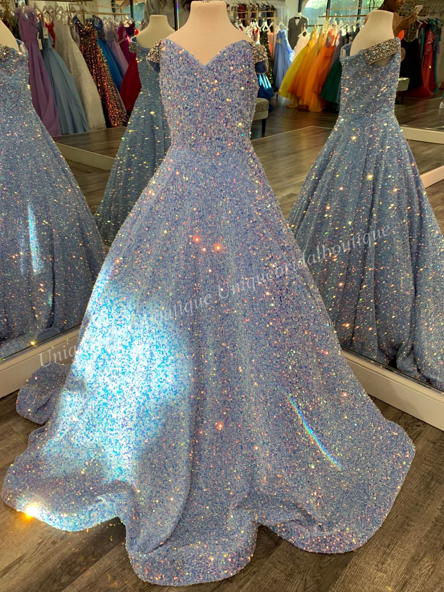 Iridescent Girl Pageant Dress 2023 Veet Sequin Beading Off-Shoulder little Kid Birthday Formal Party Gown A-e Toddler Teens Preteen or-Length Pink Ivo