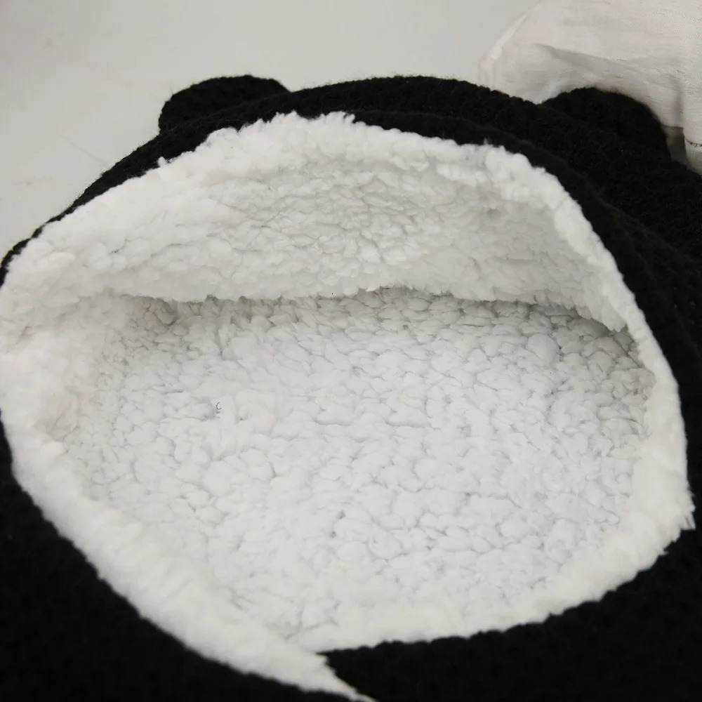 Sleeping Bags Baby Bag Thicken Winter borns Envelope Knitted Infant Sacks Stroller Swaddle Footmuff Toddler Slaapzak Kid Sleepsack 231116