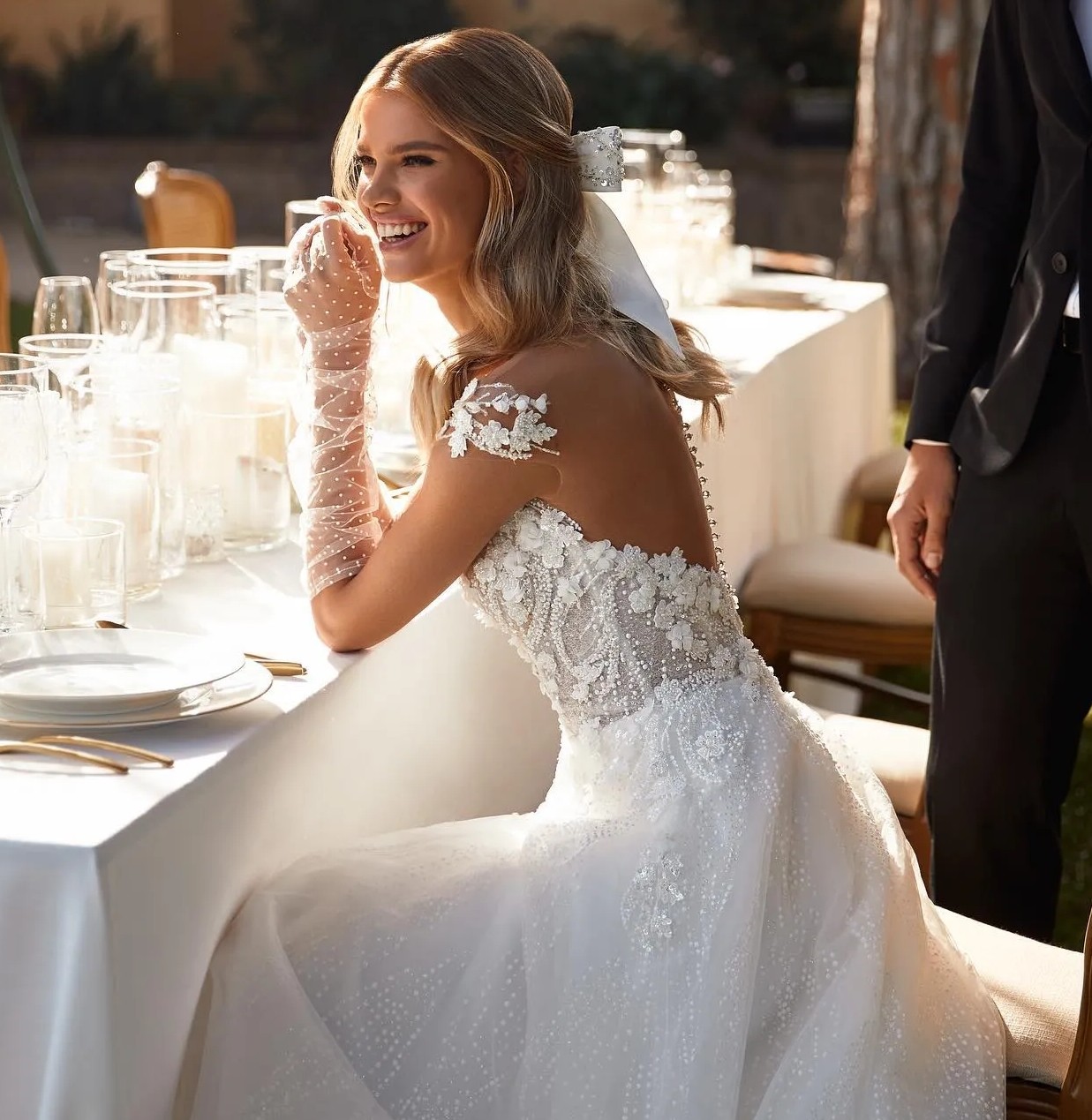 2024 Boho A e Wedding Dress For Bride Illusion Back V Neck Embroidery Beads Lace Bridal Party Gown Vestidos Noiva Robe De Mariage 0624W 0703