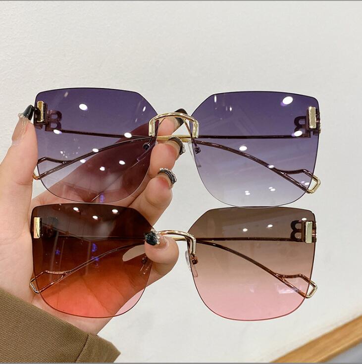 Luxury polarized sunglasses Metal large frame frameless cut edge sunglasses Fashion trend sunglasses ins Gradient color sunglasses
Luxury polarized sunglasses Metal large frame frameless cut edge sunglasses Fashion trend sunglasses ins Gradient color sunglasses