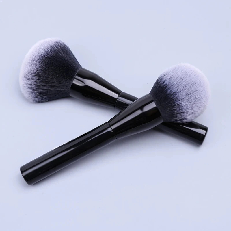 Makeup Tools 1Pc Black Spft Makeup Brushes Large Powder Foundation Blush Make Up Brushes Makeup Brush Professionaly Make-up Tools Wholesale 231115