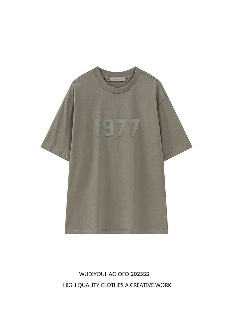 ESS Tees T-Shirts Luxury Designer fashion clothing FEARs OF GOD FOG ESSEN High Street American Fashion Brand Men's Summer 1977 Short Sleeve T-shirt, Coral red
ESS Tees T-Shirts Luxury Designer fashion clothing FEARs OF GOD FOG ESSEN High Street American Fashion Brand Men's Summer 1977 Short Sleeve T-shirt, Coral red