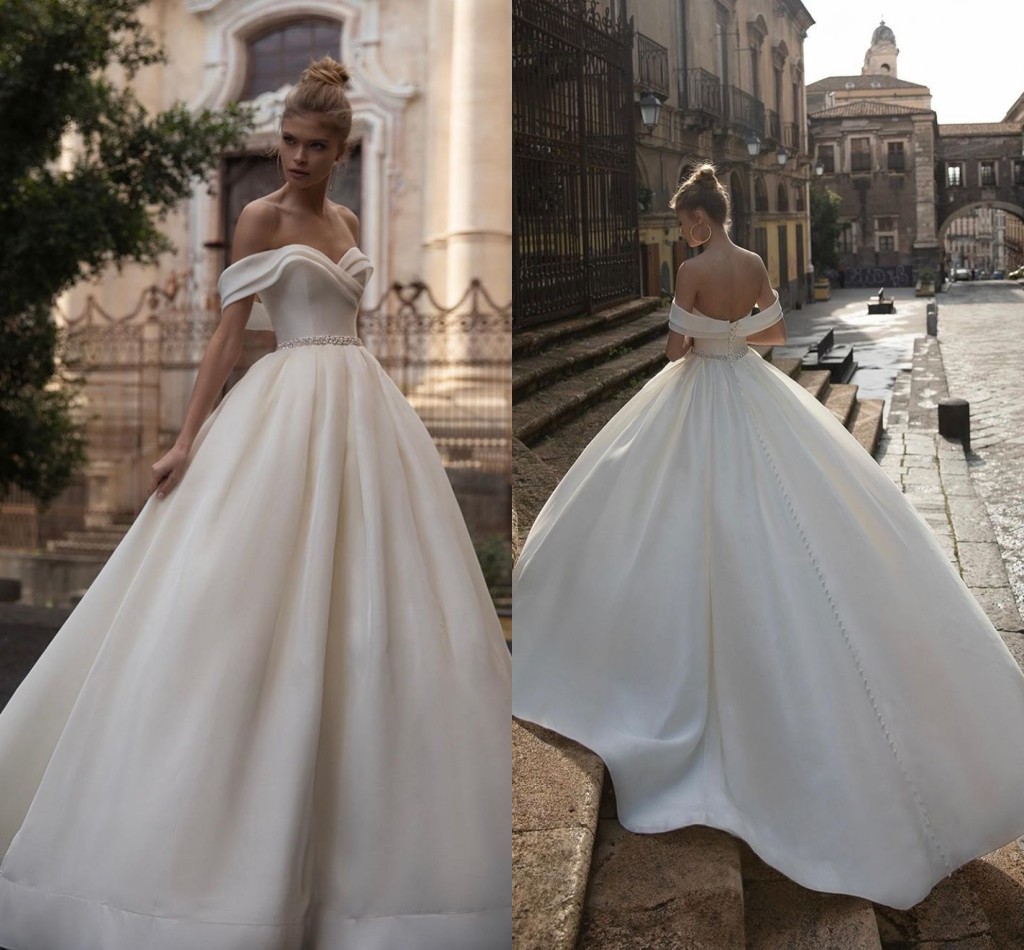 Elegant Modern Sexy Plus Size A Line Wedding Dresses Sweetheart Off Shoulder Pearls Beaded Satin Pleats Draped Backless Sweep Train Bridal Gowns Custo